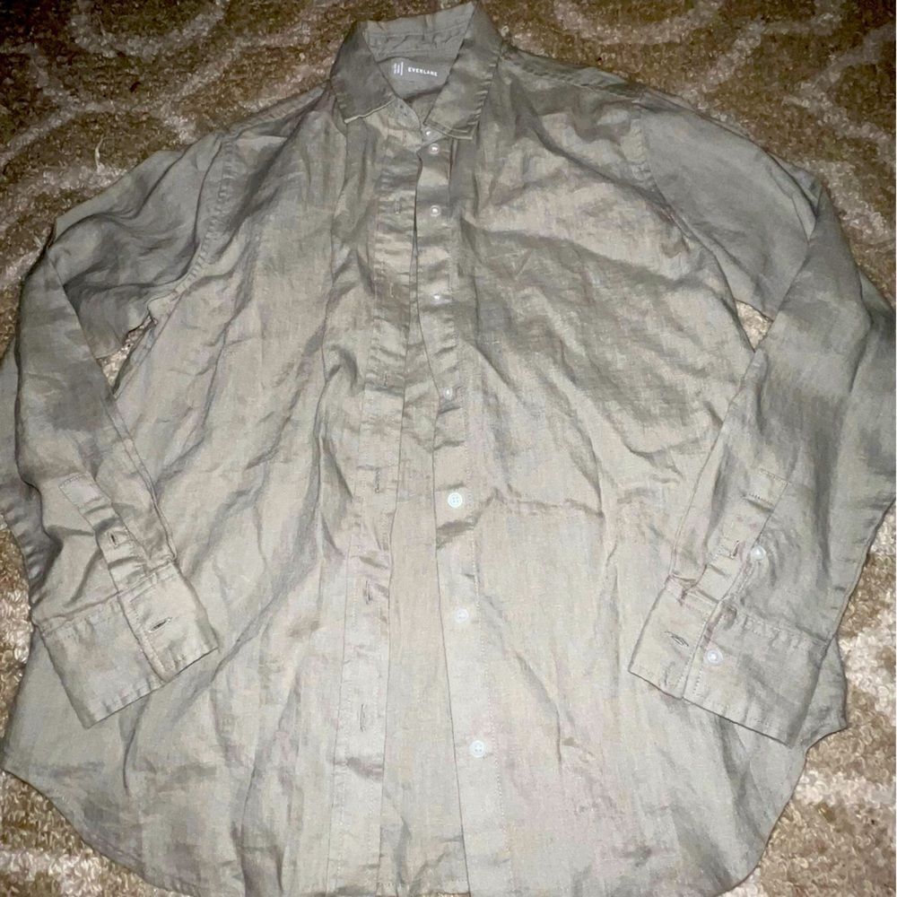 Everlane size 0 shirt